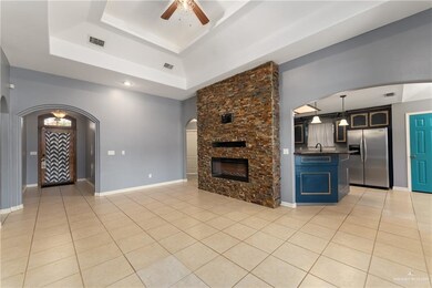 904 E Diaz Cir, Pharr, TX 78577 - photo 3