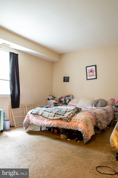 727 Bartram Ave, Collingdale, PA 19023 - photo 5