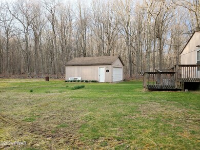 133 Lake View Cir, Hawley, PA 18428 - photo 6