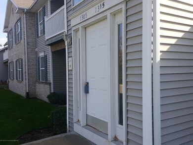 Front Entrance to Hallway
