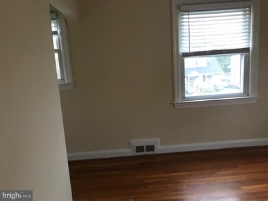 5562 Ashbourne Rd unit 2, Halethorpe, MD 21227 - photo 5