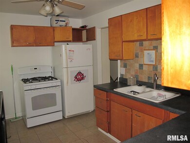 1232 Meadow Lane Dr, Bettendorf, IA 52722 - photo 6