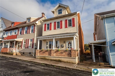 131 S Wayne St, Orwigsburg, PA 17961 - photo 2