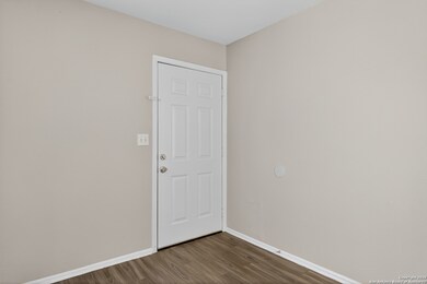 5806 Castle Hunt, San Antonio, TX 78218 - photo 6