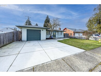 548 16th St, Springfield, OR 97477 - photo 3