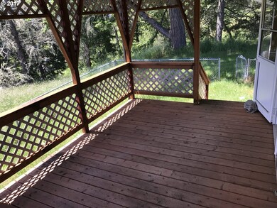 2222 Northside Rd, Sutherlin, OR 97479 - photo 3