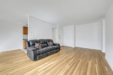 5730 Mosholu Ave unit 5F, Bronx, NY 10471 - photo 4