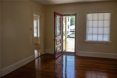 134 Bucklin St, Pawtucket, RI 02861 - photo 4