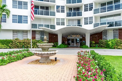 La Fontana unit 312, West Palm Beach, FL 33407 - photo 2