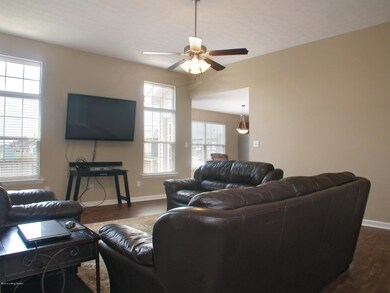 112 Gentry Crossings Blvd, Mount Washington, KY 40047 - photo 7