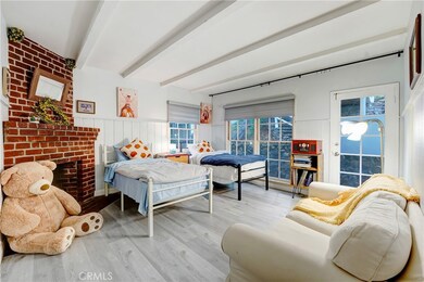 12060 Laurel Terrace Dr, Studio City, CA 91604 - photo 3