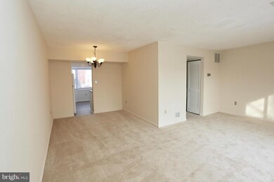 7920 Sharpsburg Ct, Manassas, VA 20109 - photo 6