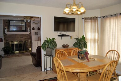 7512 Newton Dr, Louisville, KY 40228 - photo 7