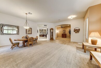 105-FrontRoom_2