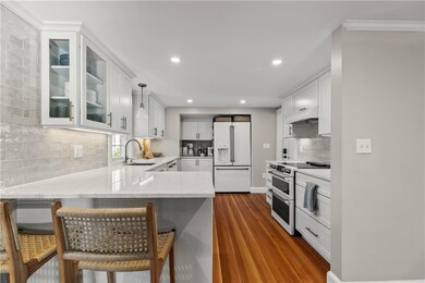 352 Forest Ave, Middletown, RI 02842 - photo 6