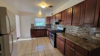 6542 N Hoyne Ave unit 2N, Chicago, IL 60645 - photo 3