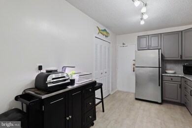 Skyline Plaza unit 2104S, Baileys Crossroads, VA 22041 - photo 6
