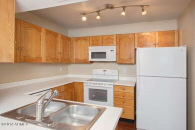 2206 s Myrtle, Tempe-kitchen