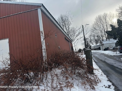 833 Powderly Ct, Scranton, PA 18504 - photo 3