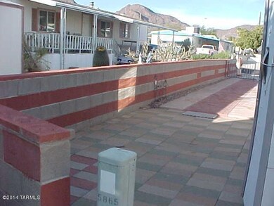 Side patio pointing towards the mountain