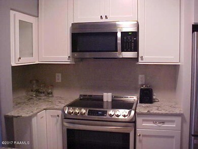 204 Long Plantation Blvd unit C, Lafayette, LA 70508 - photo 3