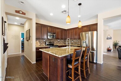 2570 Kitchen 1