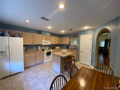 Large eat in kitchen with pantry