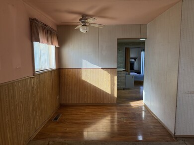 17226 Community St, Lansing, IL 60438 - photo 5