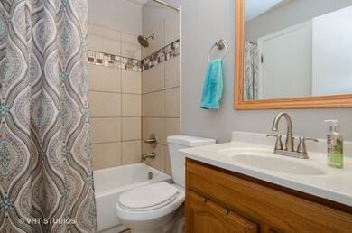 1021 Wesley Ln, Algonquin, IL 60102 - photo 5