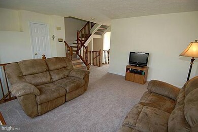 7908 Brightmeadow Ct, Ellicott City, MD 21043 - photo 5