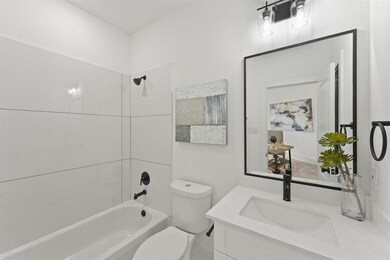 1207 Cavalcade St unit C, Houston, TX 77009 - photo 2