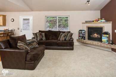 Living Room_DMD_2394-SMALL