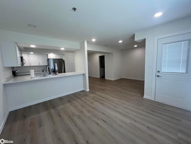 502 Layne Dr unit 103, West Burlington, IA 52655 - photo 2