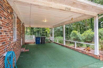 2560 E Broad St, Statesville, NC 28625 - photo 5