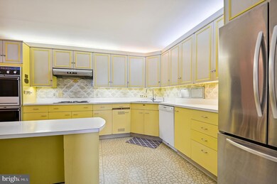 Winthrop House Condominium, Baltimore, MD 21218 - photo 5