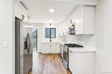 9398 Ortonville Rd, Clarkston, MI 48348 - photo 7