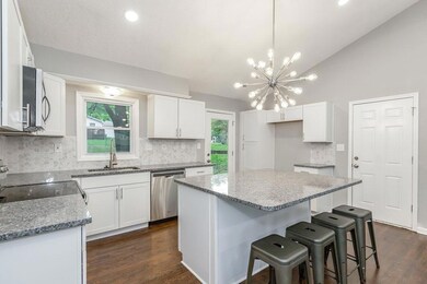 7410 Melrose Ln, Shawnee, KS 66203 - photo 4