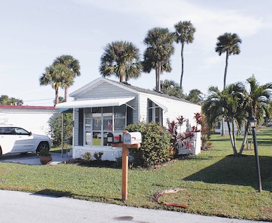 110 Phyllis Dr, Sebastian, FL 32958 - photo 2