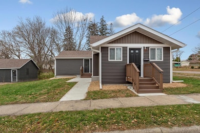 102 Buchannon St S, Waterville, MN 56096 - photo 3