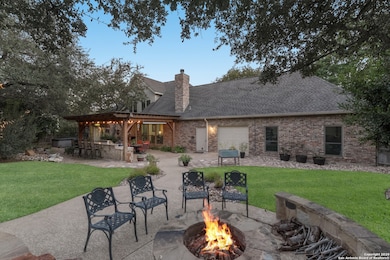 10915 Hunters Way, Helotes, TX 78023 - photo 2