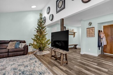 Living Room (2)