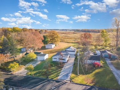 6610 Perrine Rd, Midland, MI 48642 - photo 2