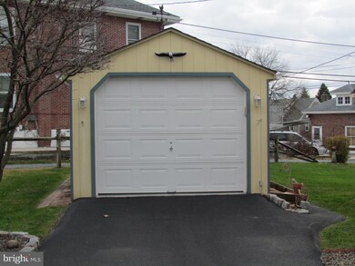 3428 Holtry St, Reading, PA 19605 - photo 6