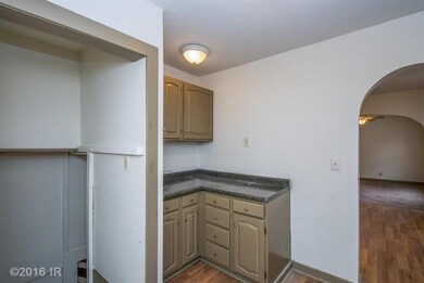 2736 E Grand Ave, Des Moines, IA 50317 - photo 4