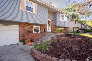 3507 W 10th St, Lawrence, KS 66049 - photo 3