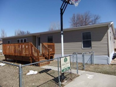 216 S Prairie Ln, Mandan, ND 58554 - photo 2