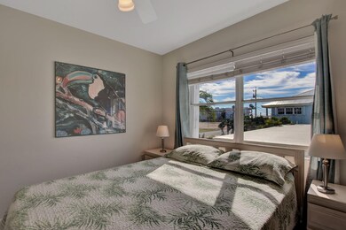 middle bedroom