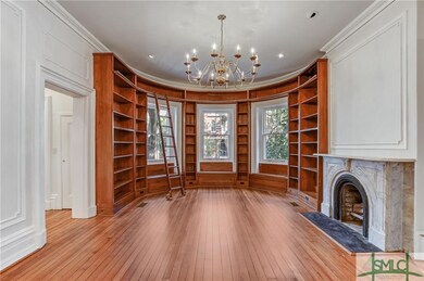 205 E Gaston St, Savannah, GA 31401 - photo 4