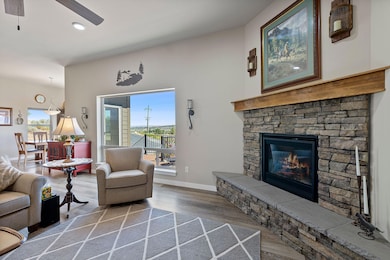 2213 NE Bunchgrass Ct, Madras, OR 97741 - photo 5