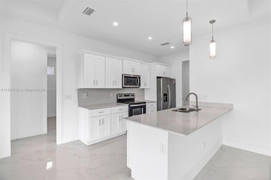 601 NE 23rd Terrace, Cape Coral, FL 33909 - photo 6